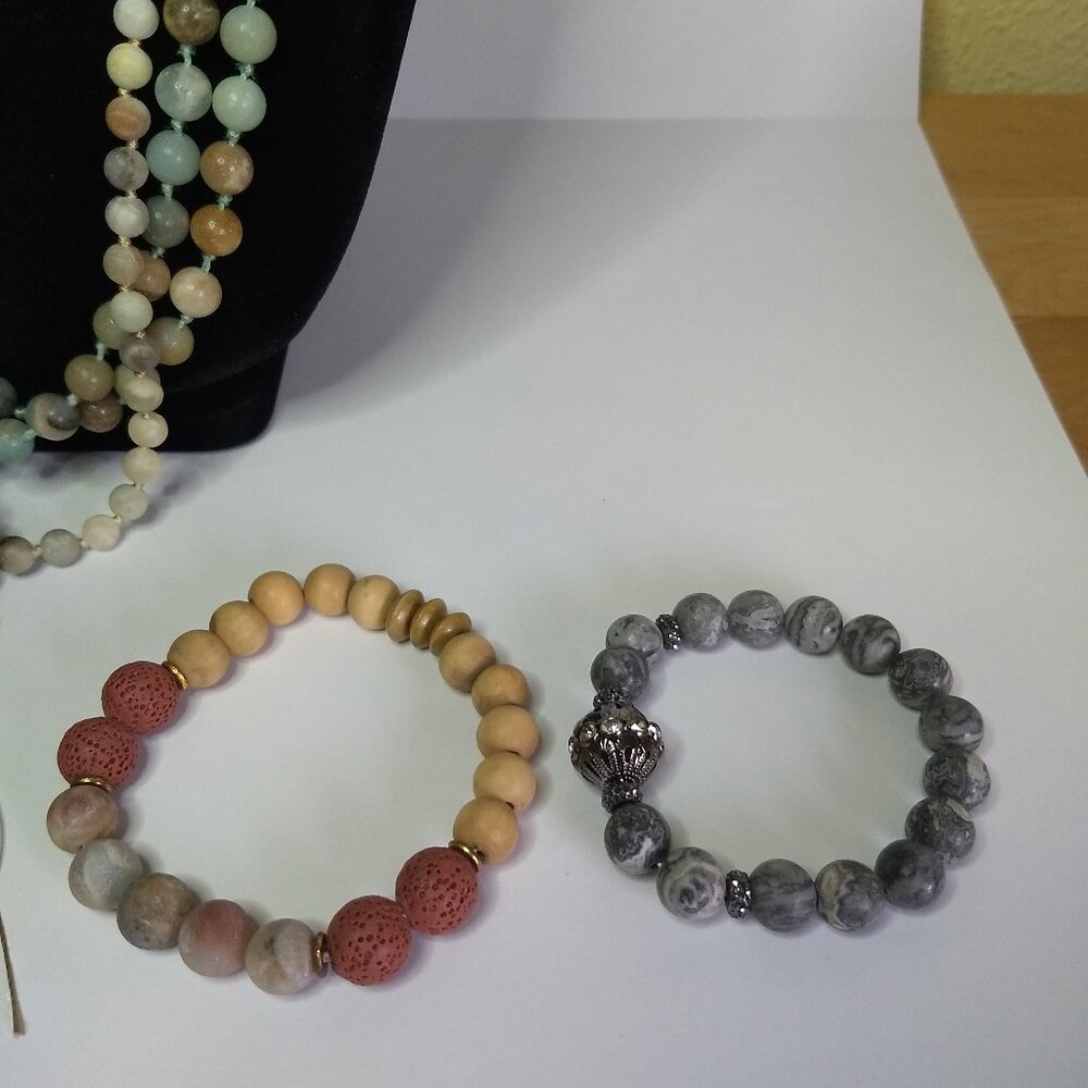 Stone Round Bead Necklace & Bracelet Lot Multicolor 2 Necklaces 3 Bracelets Boho - Picture 2 of 11